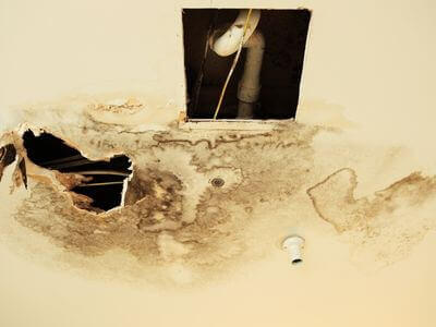 Professional emergency flood repair services in Spring - water damage restoration service